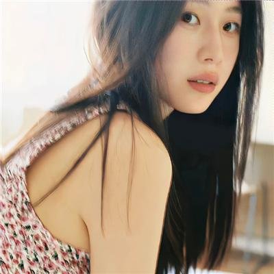 小资女孩向前冲